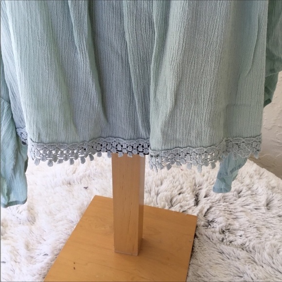 Raga blouse Womans medium bell sleeve crinkle material light green lace … - Picture 8 of 15